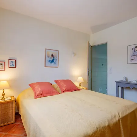 Philipp By Interhome Feriehus Grimaud